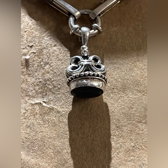 Silver Neclace - Picture 2 of 4